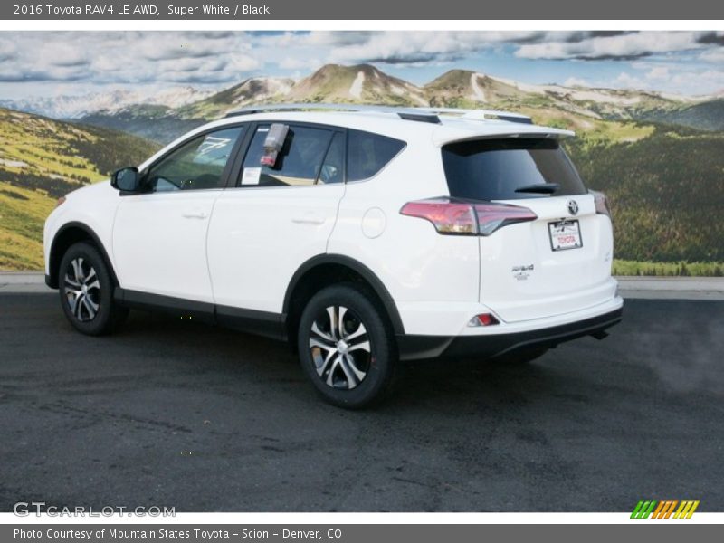 Super White / Black 2016 Toyota RAV4 LE AWD