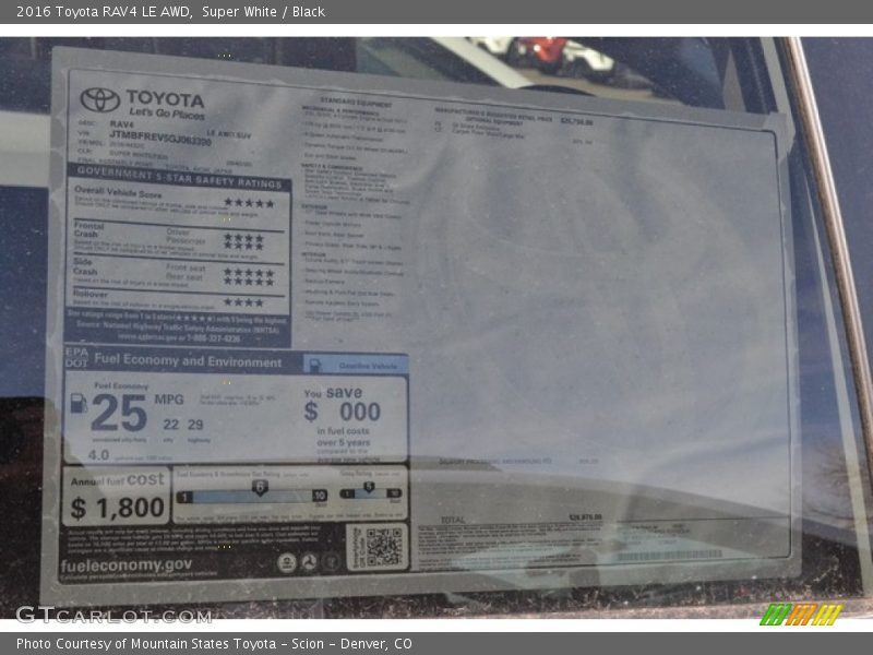 Super White / Black 2016 Toyota RAV4 LE AWD