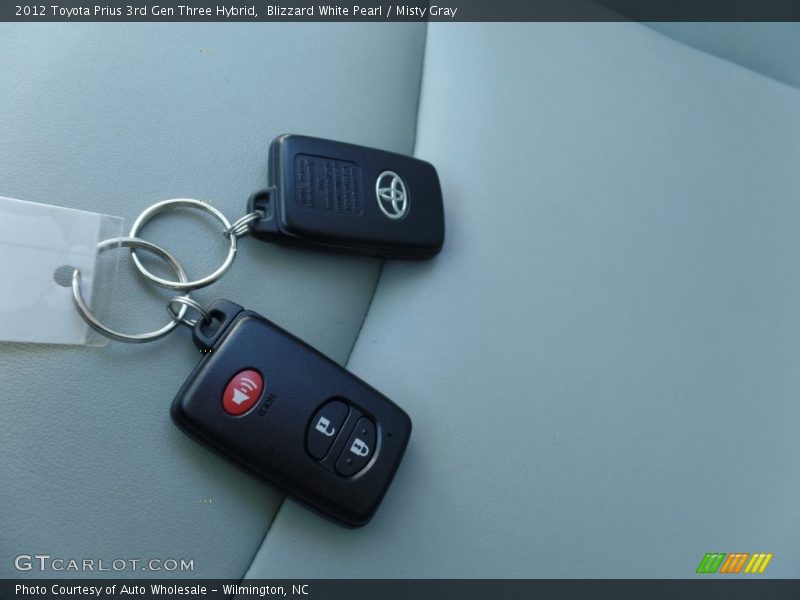 Blizzard White Pearl / Misty Gray 2012 Toyota Prius 3rd Gen Three Hybrid