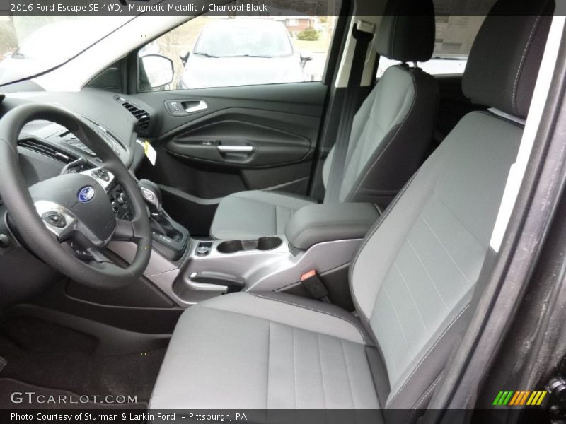 Magnetic Metallic / Charcoal Black 2016 Ford Escape SE 4WD