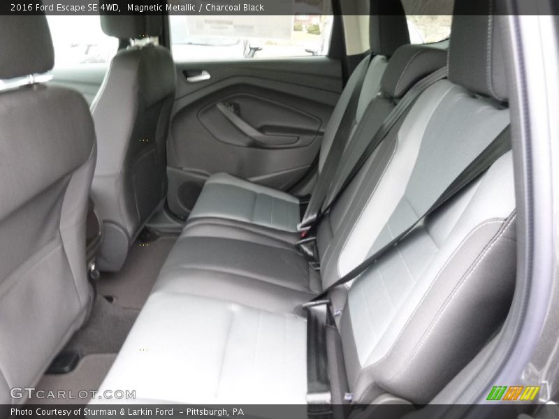 Magnetic Metallic / Charcoal Black 2016 Ford Escape SE 4WD