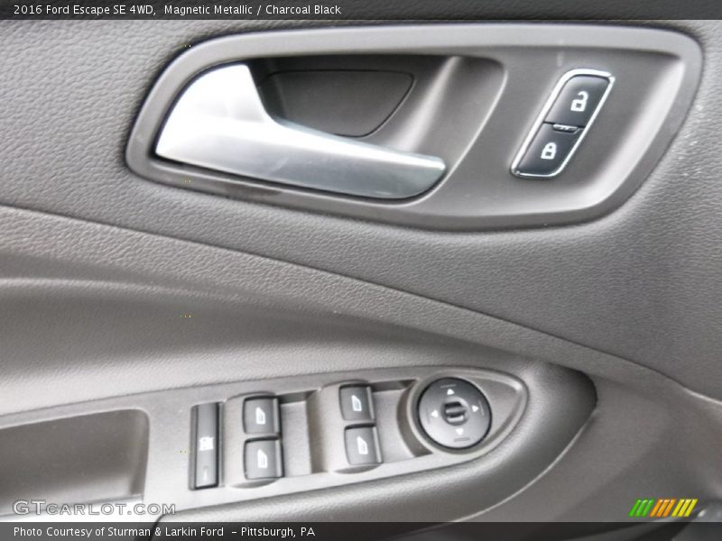 Magnetic Metallic / Charcoal Black 2016 Ford Escape SE 4WD