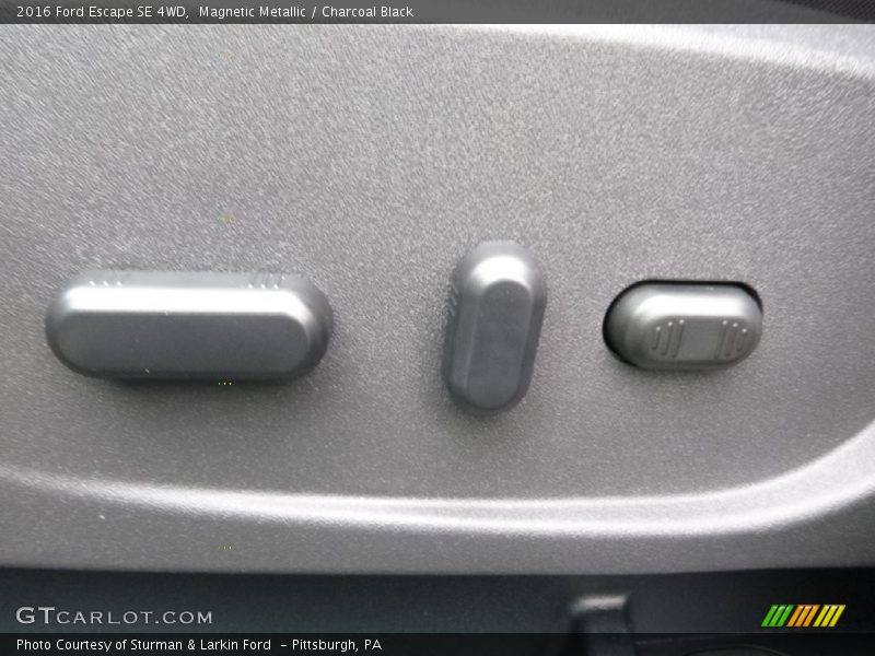 Magnetic Metallic / Charcoal Black 2016 Ford Escape SE 4WD