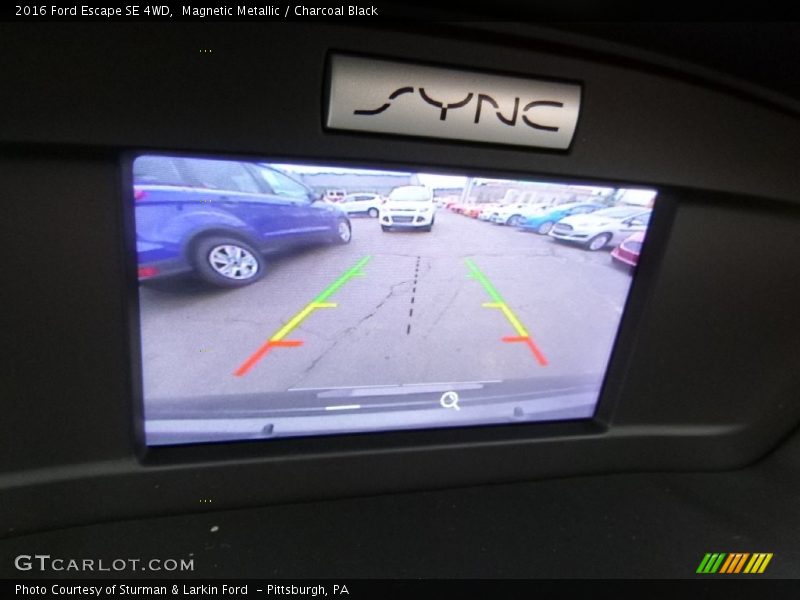 Magnetic Metallic / Charcoal Black 2016 Ford Escape SE 4WD