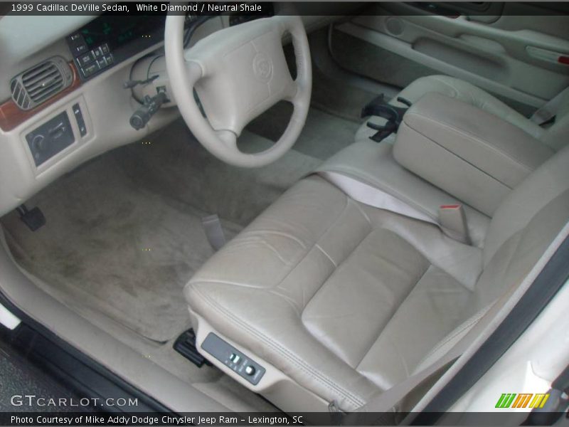 White Diamond / Neutral Shale 1999 Cadillac DeVille Sedan