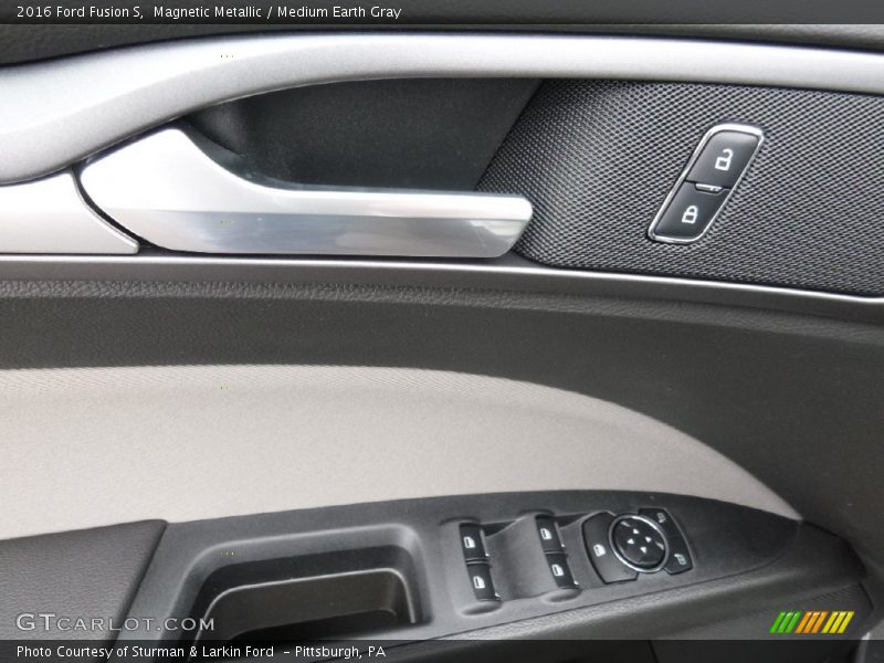 Magnetic Metallic / Medium Earth Gray 2016 Ford Fusion S