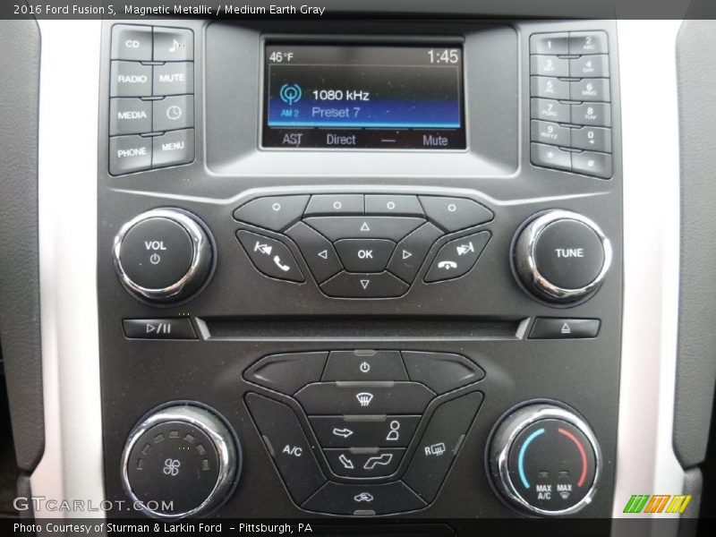 Magnetic Metallic / Medium Earth Gray 2016 Ford Fusion S
