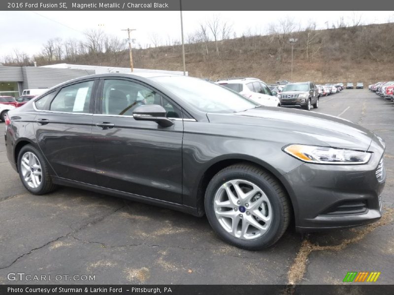 Magnetic Metallic / Charcoal Black 2016 Ford Fusion SE