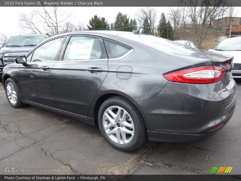 Magnetic Metallic / Charcoal Black 2016 Ford Fusion SE