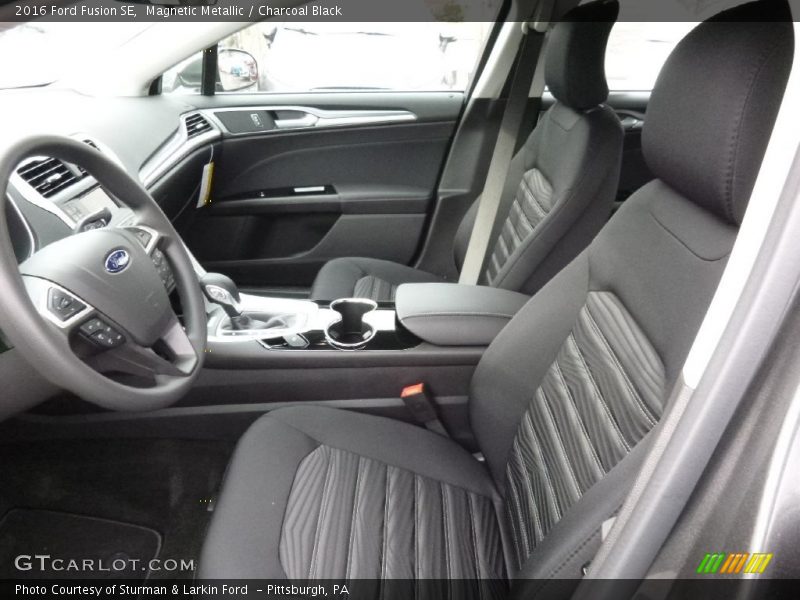 Magnetic Metallic / Charcoal Black 2016 Ford Fusion SE