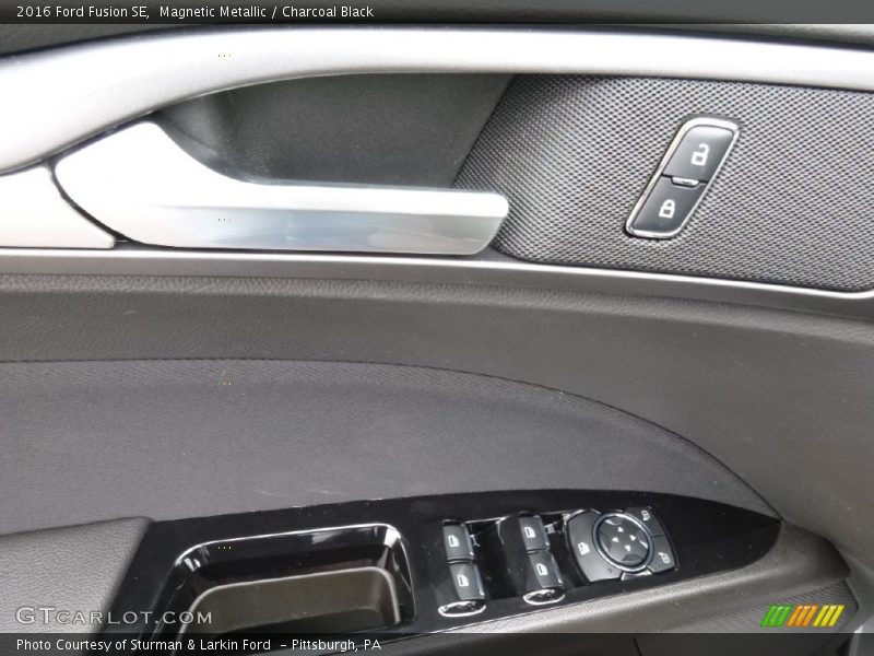 Magnetic Metallic / Charcoal Black 2016 Ford Fusion SE