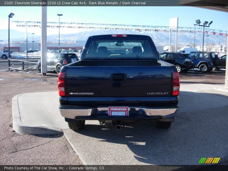 Dark Blue Metallic / Dark Charcoal 2005 Chevrolet Silverado 1500 LS Crew Cab 4x4