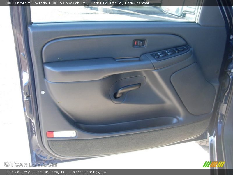 Dark Blue Metallic / Dark Charcoal 2005 Chevrolet Silverado 1500 LS Crew Cab 4x4