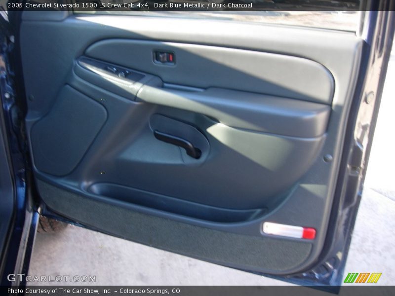 Dark Blue Metallic / Dark Charcoal 2005 Chevrolet Silverado 1500 LS Crew Cab 4x4