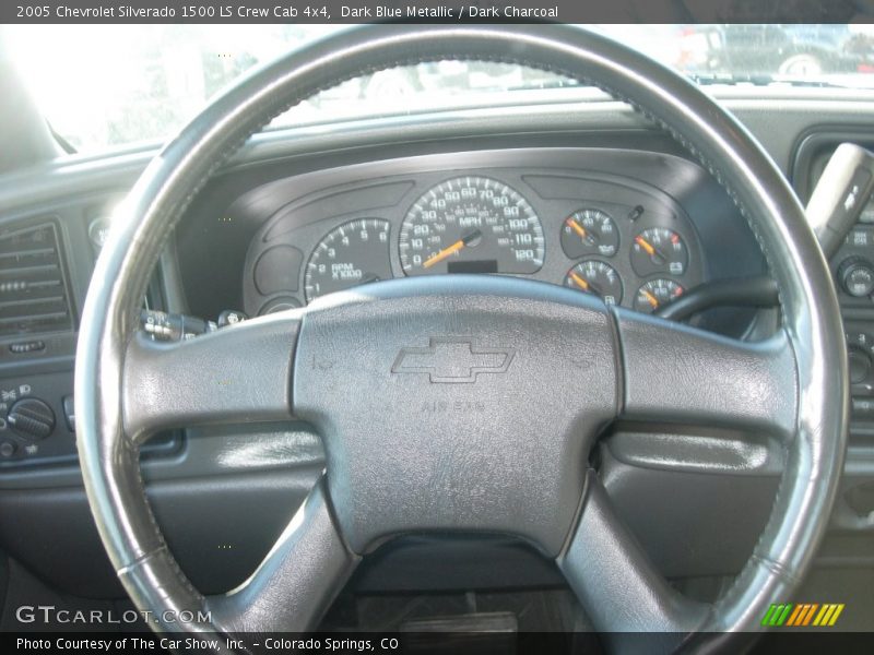 Dark Blue Metallic / Dark Charcoal 2005 Chevrolet Silverado 1500 LS Crew Cab 4x4