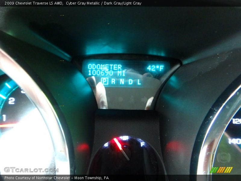 Cyber Gray Metallic / Dark Gray/Light Gray 2009 Chevrolet Traverse LS AWD