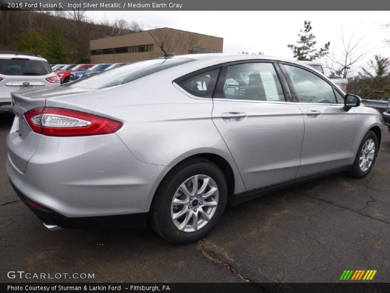 Ingot Silver Metallic / Medium Earth Gray 2016 Ford Fusion S