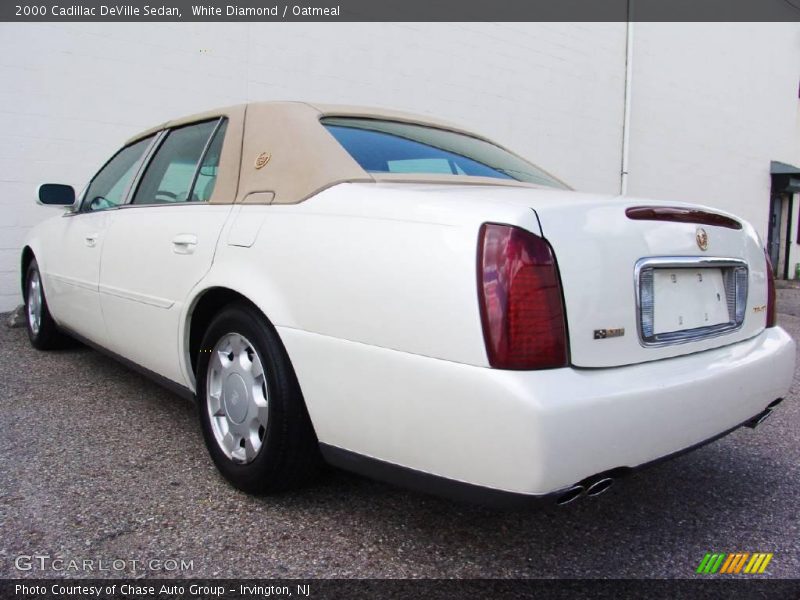 White Diamond / Oatmeal 2000 Cadillac DeVille Sedan