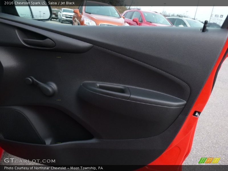 Salsa / Jet Black 2016 Chevrolet Spark LS