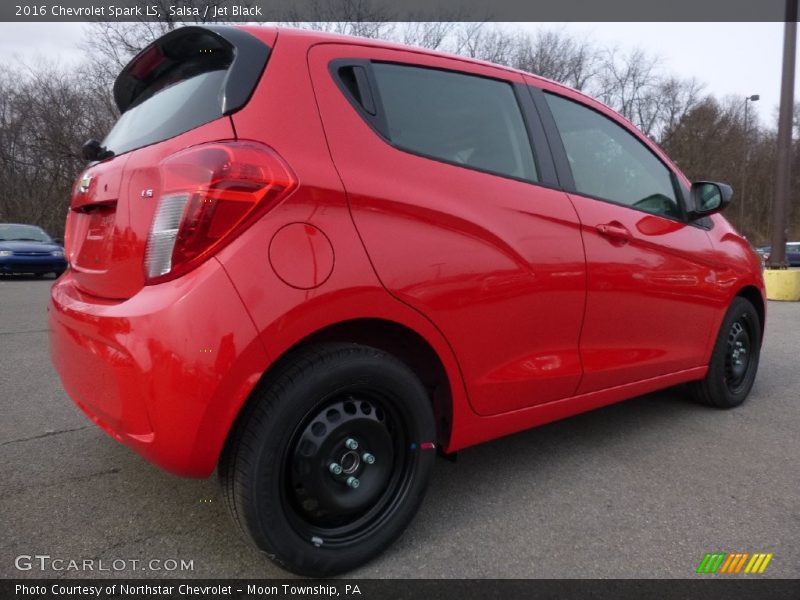 Salsa / Jet Black 2016 Chevrolet Spark LS