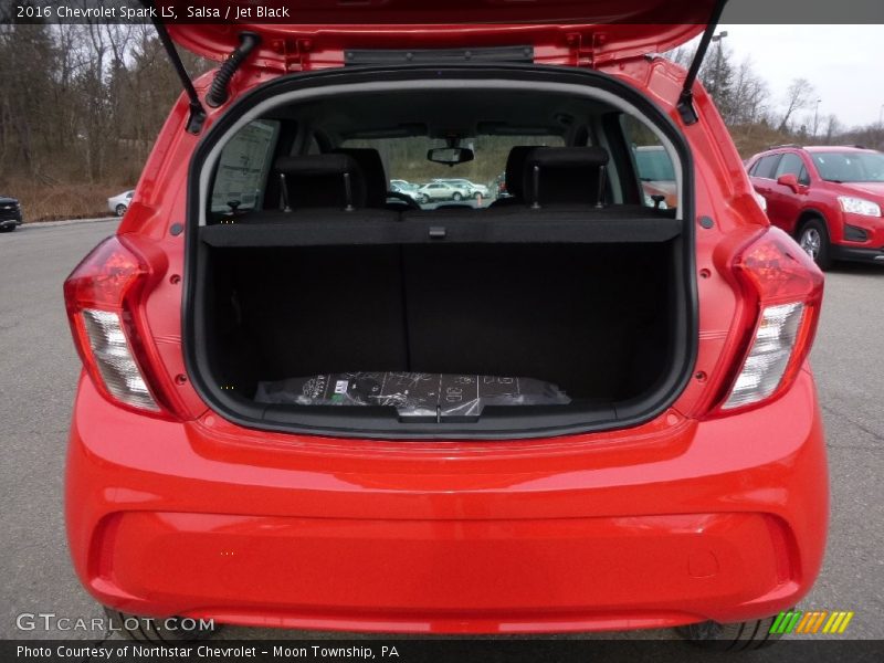 Salsa / Jet Black 2016 Chevrolet Spark LS