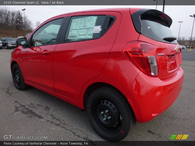 Salsa / Jet Black 2016 Chevrolet Spark LS