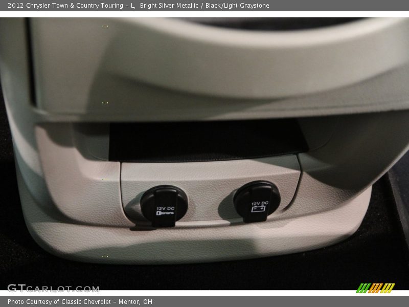 Bright Silver Metallic / Black/Light Graystone 2012 Chrysler Town & Country Touring - L