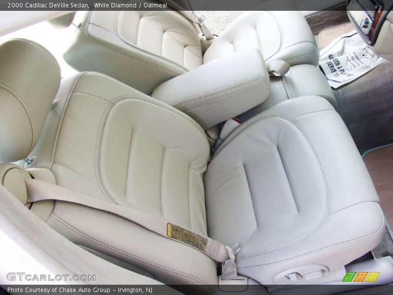 White Diamond / Oatmeal 2000 Cadillac DeVille Sedan