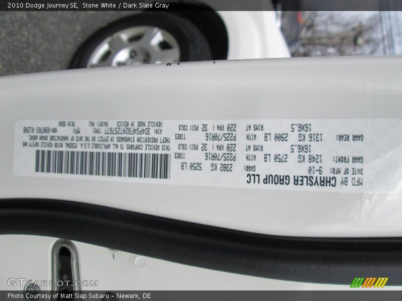 Stone White / Dark Slate Gray 2010 Dodge Journey SE