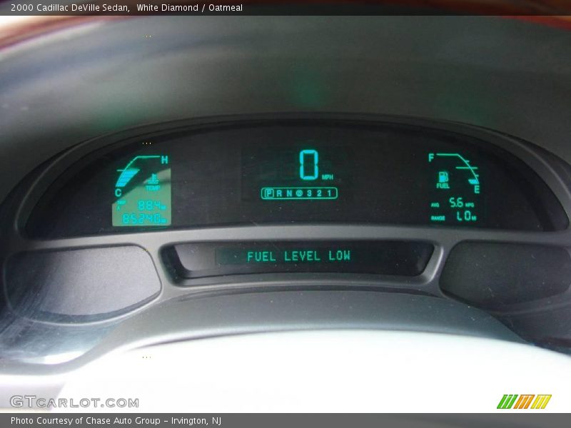 White Diamond / Oatmeal 2000 Cadillac DeVille Sedan