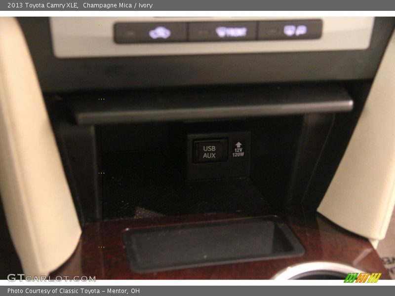 Champagne Mica / Ivory 2013 Toyota Camry XLE