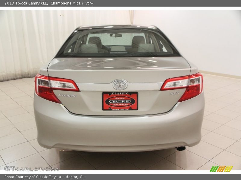 Champagne Mica / Ivory 2013 Toyota Camry XLE