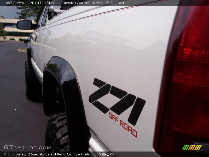 Olympic White / Red 1997 Chevrolet C/K K1500 Silverado Extended Cab 4x4