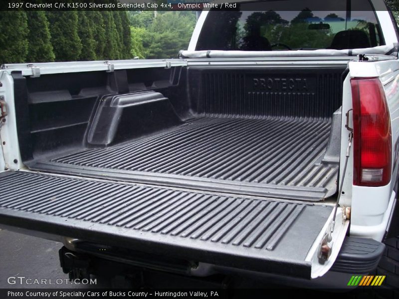 Olympic White / Red 1997 Chevrolet C/K K1500 Silverado Extended Cab 4x4
