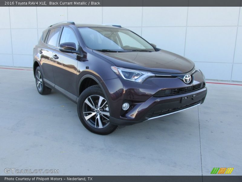 Front 3/4 View of 2016 RAV4 XLE