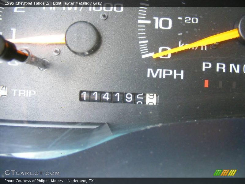 Light Pewter Metallic / Gray 1999 Chevrolet Tahoe LS