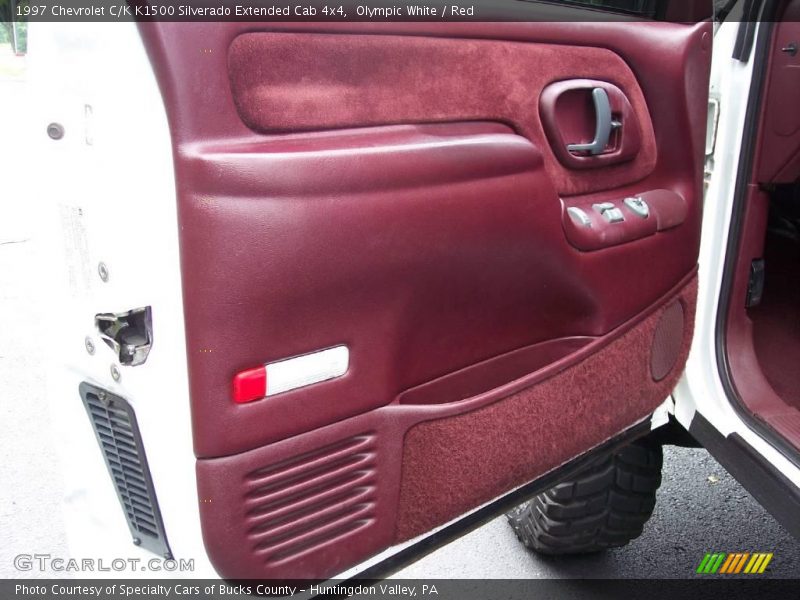 Olympic White / Red 1997 Chevrolet C/K K1500 Silverado Extended Cab 4x4