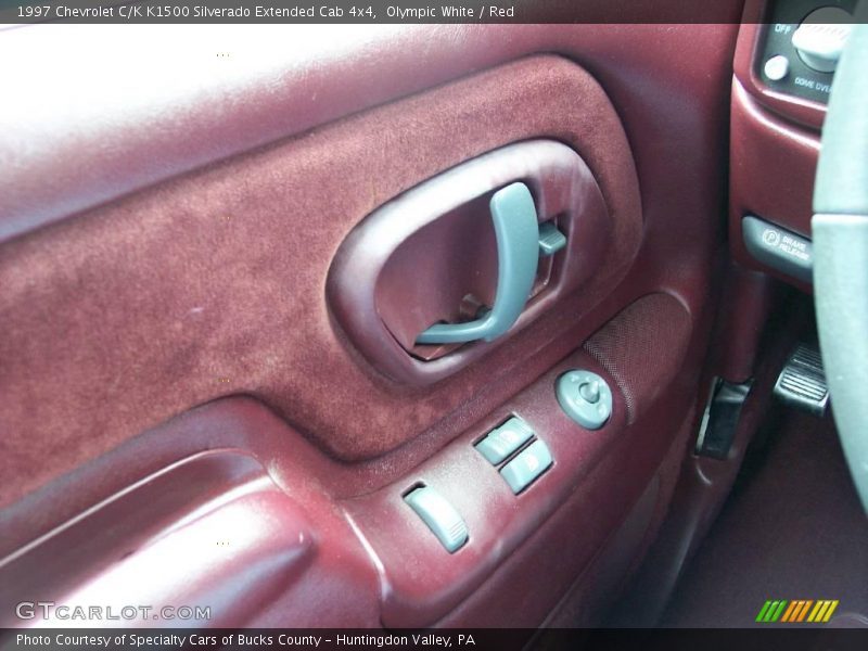 Olympic White / Red 1997 Chevrolet C/K K1500 Silverado Extended Cab 4x4