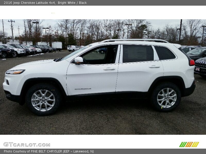 Bright White / Black 2016 Jeep Cherokee Latitude 4x4