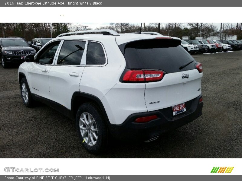 Bright White / Black 2016 Jeep Cherokee Latitude 4x4
