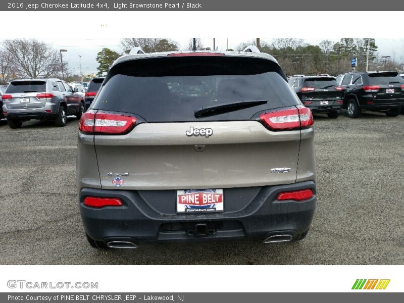 Light Brownstone Pearl / Black 2016 Jeep Cherokee Latitude 4x4