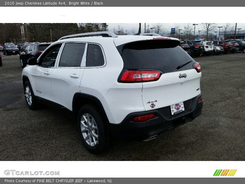 Bright White / Black 2016 Jeep Cherokee Latitude 4x4