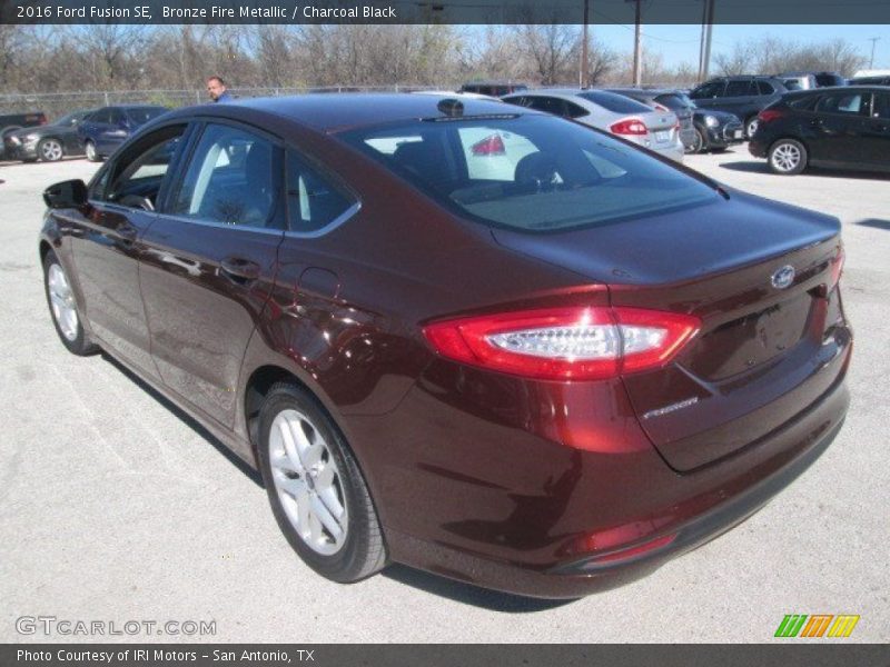 Bronze Fire Metallic / Charcoal Black 2016 Ford Fusion SE