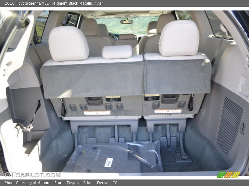 Midnight Black Metallic / Ash 2016 Toyota Sienna XLE