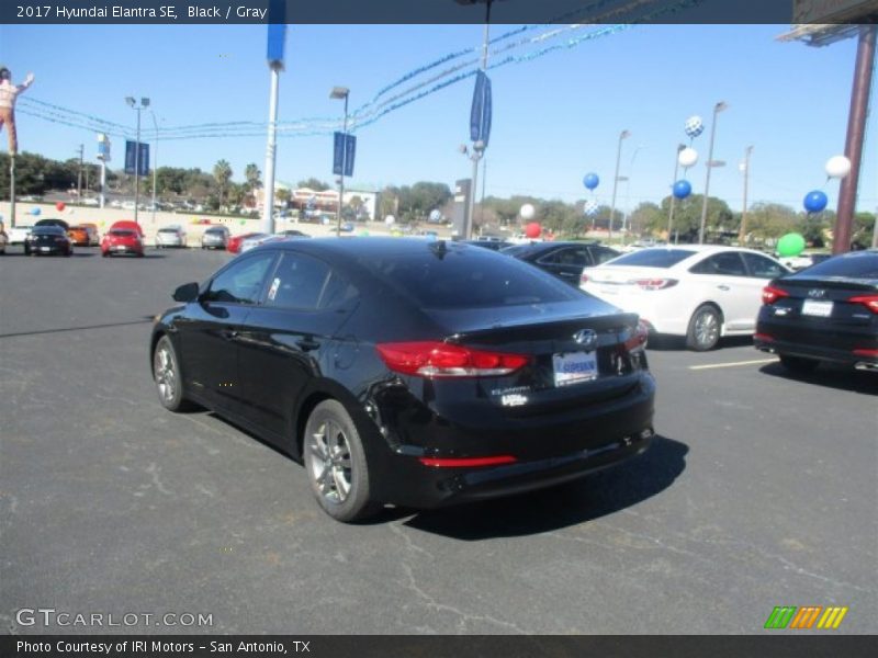 Black / Gray 2017 Hyundai Elantra SE