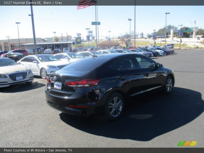 Black / Gray 2017 Hyundai Elantra SE