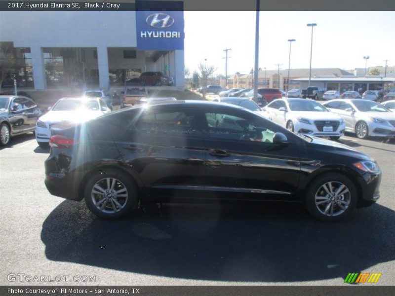 Black / Gray 2017 Hyundai Elantra SE