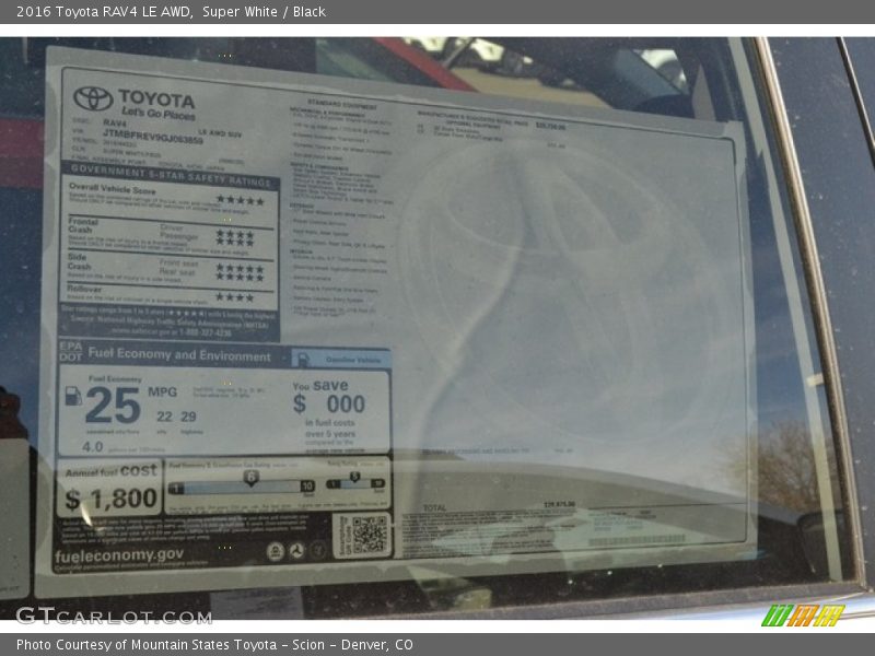 Super White / Black 2016 Toyota RAV4 LE AWD