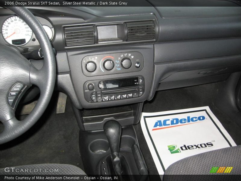 Silver Steel Metallic / Dark Slate Grey 2006 Dodge Stratus SXT Sedan