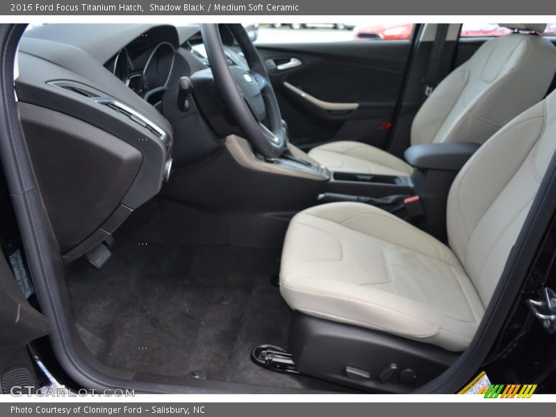 Shadow Black / Medium Soft Ceramic 2016 Ford Focus Titanium Hatch